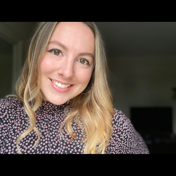 Meet your Posher, Erin - Picture 1 of 1